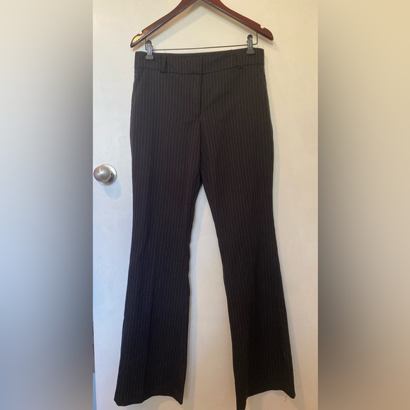 Suzy Shier Mid-Rise Flared Leg Striped Trousers Size 7/8 - Picture 4 of 5